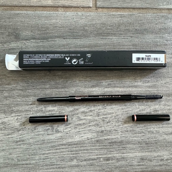 ABH "Taupe" Brow Wiz eyebrow pencil - Picture 2 of 5